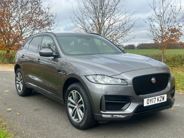 JAGUAR F-PACE