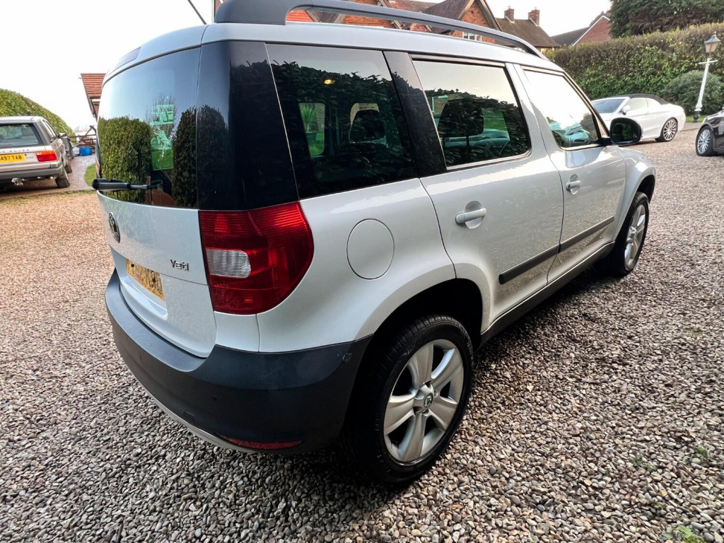 SKODA YETI