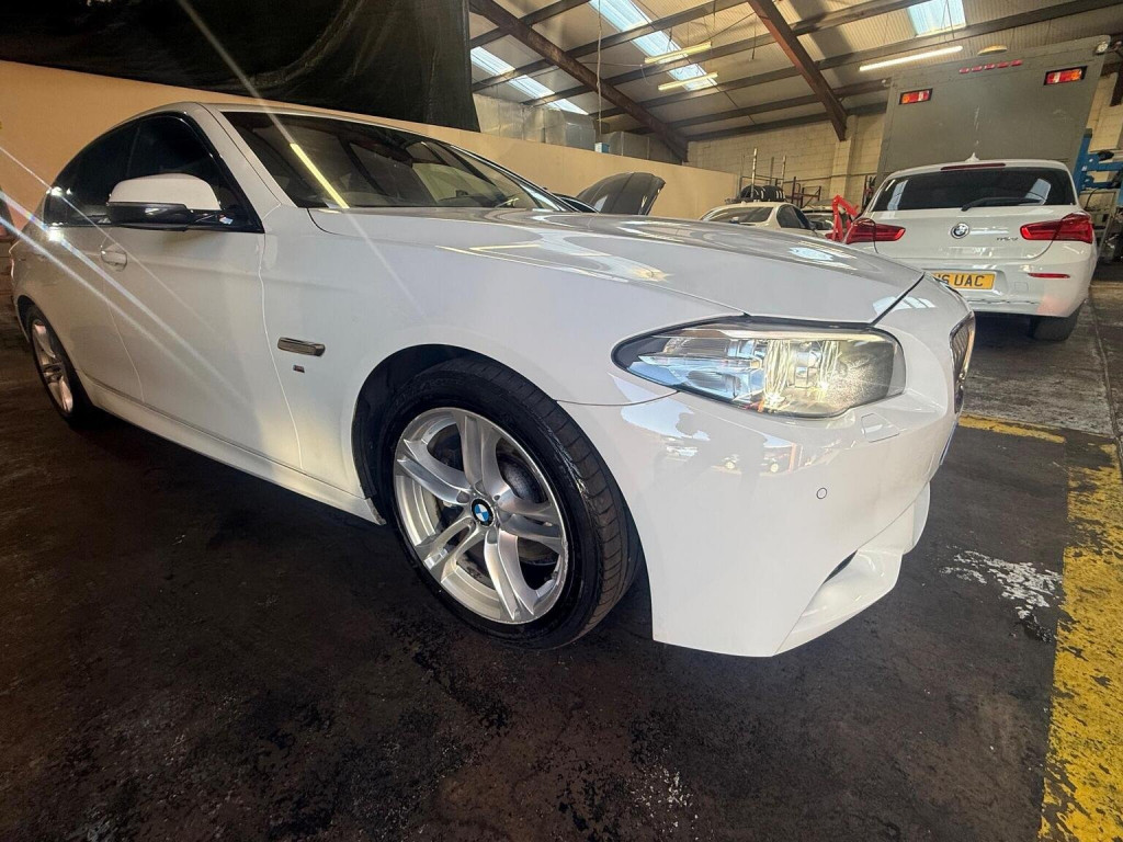 BMW 5 SERIES