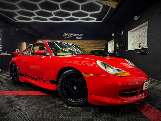 PORSCHE