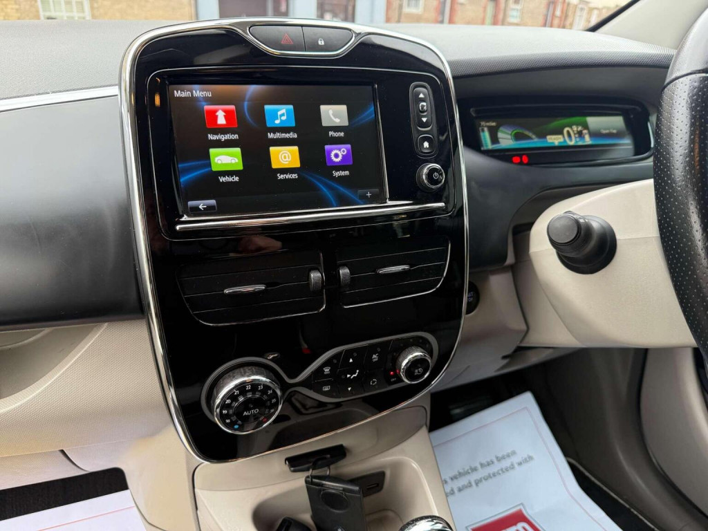 RENAULT ZOE