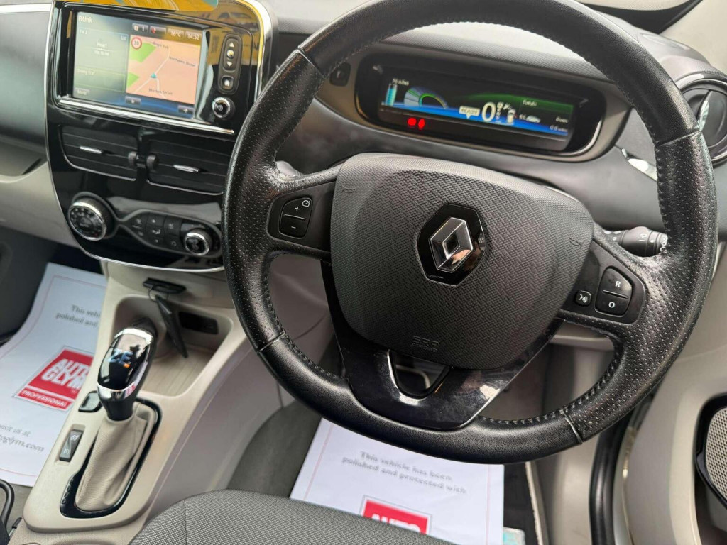 RENAULT ZOE