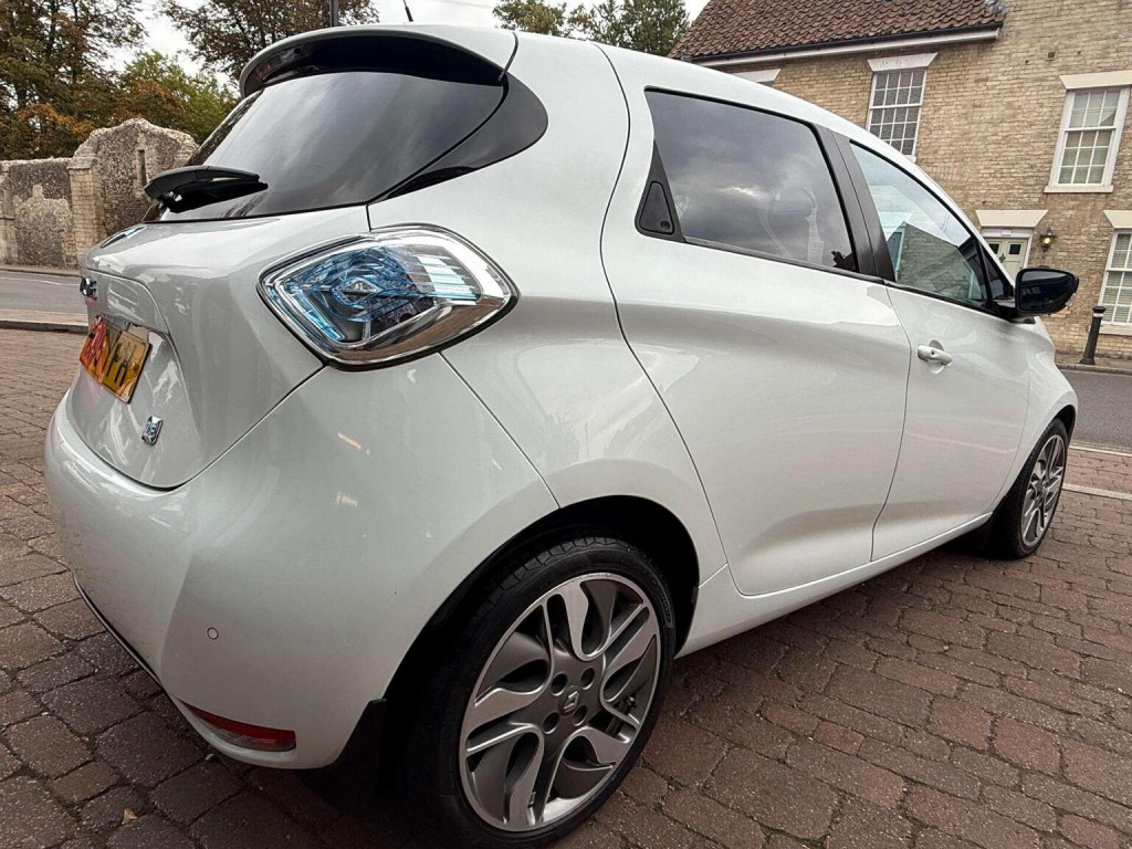 RENAULT ZOE