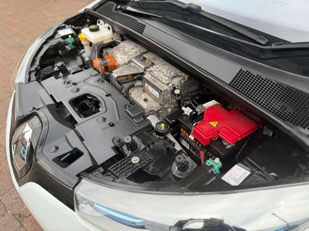 RENAULT ZOE