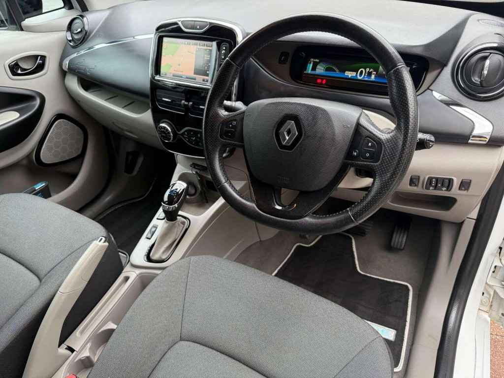 RENAULT ZOE