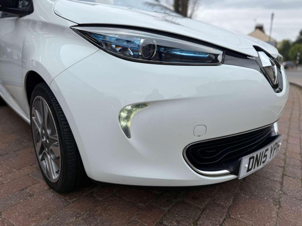 RENAULT ZOE