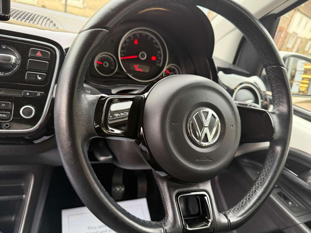 VOLKSWAGEN UP