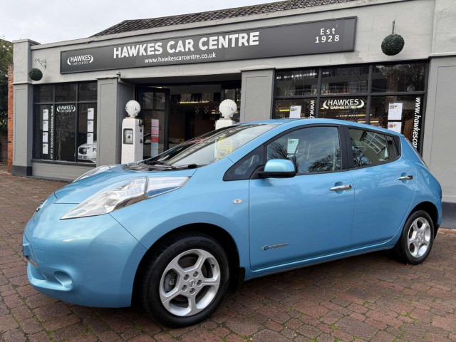 NISSAN LEAF