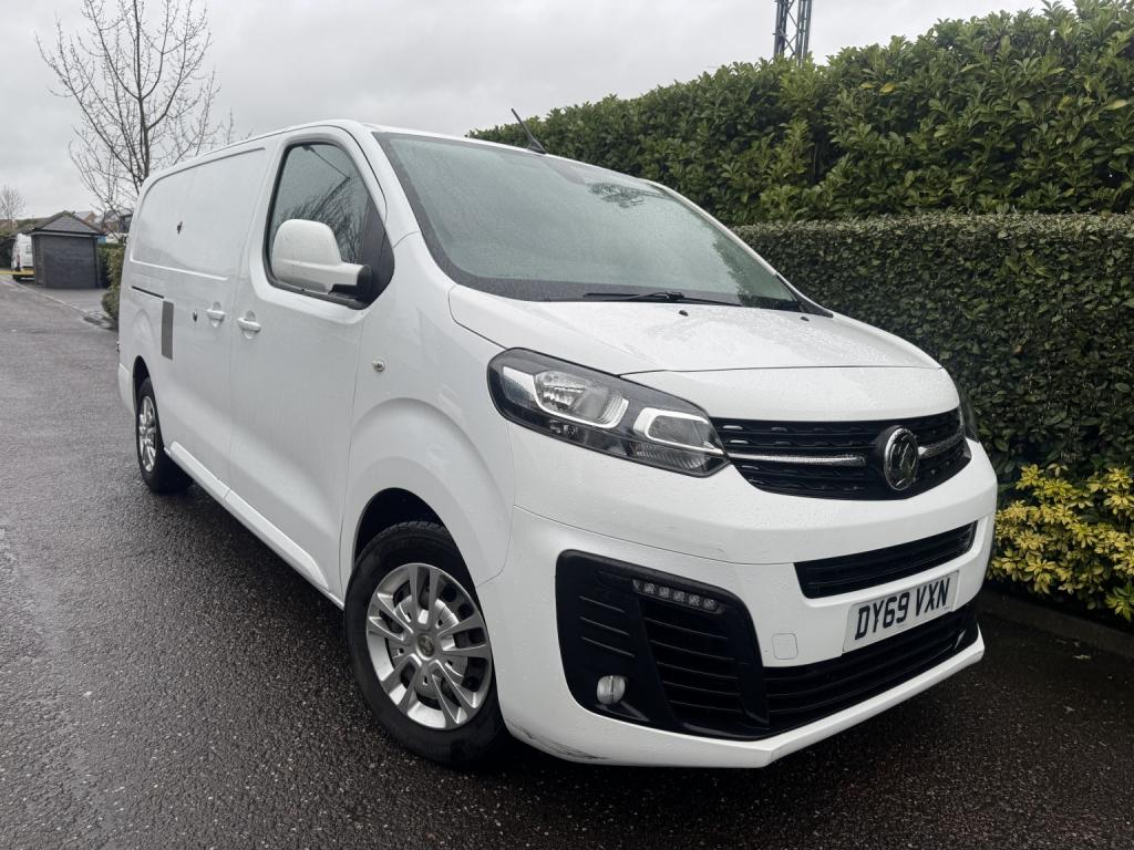 VAUXHALL VIVARO 1.5 Turbo D 2900 Sportive