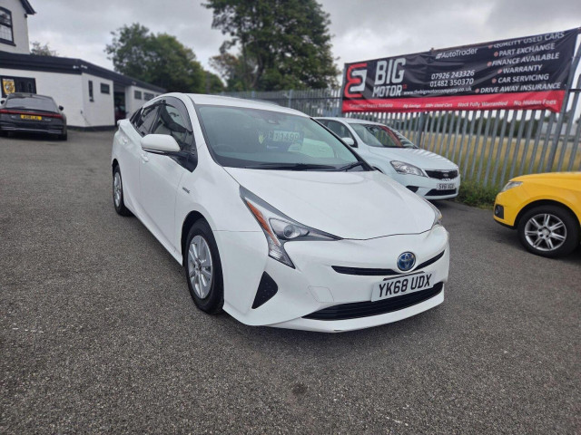 TOYOTA PRIUS