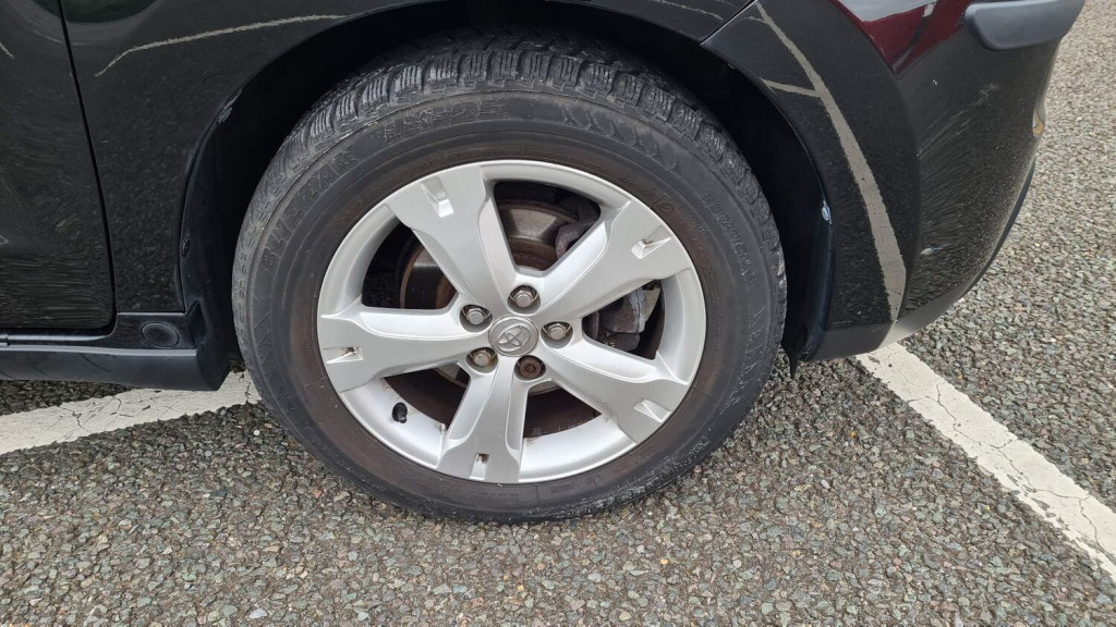 TOYOTA URBAN CRUISER