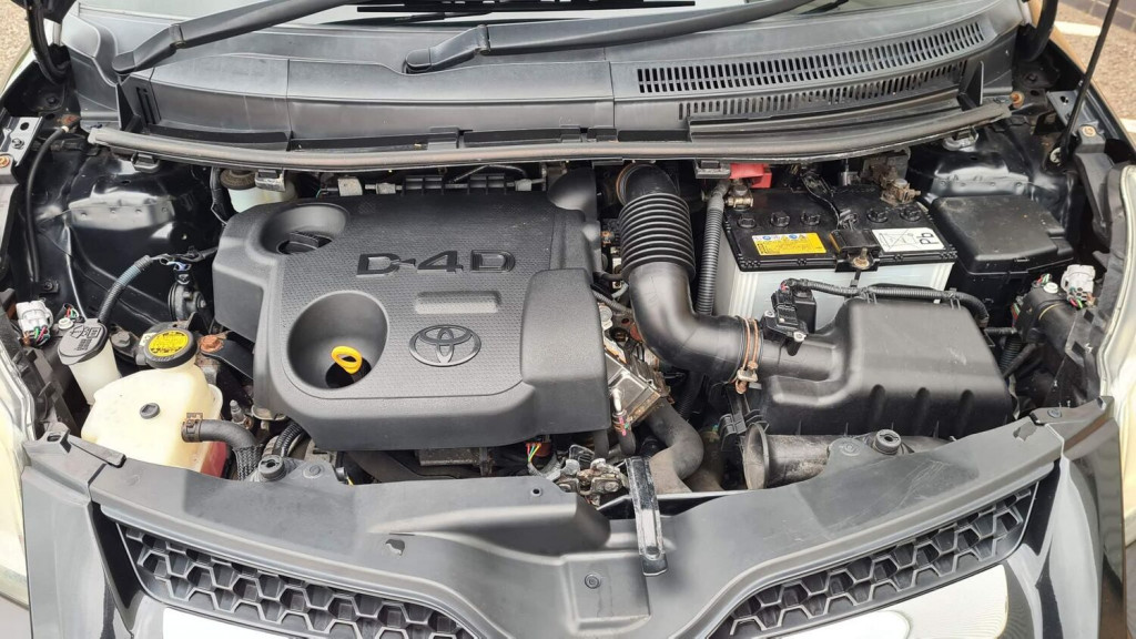 TOYOTA URBAN CRUISER