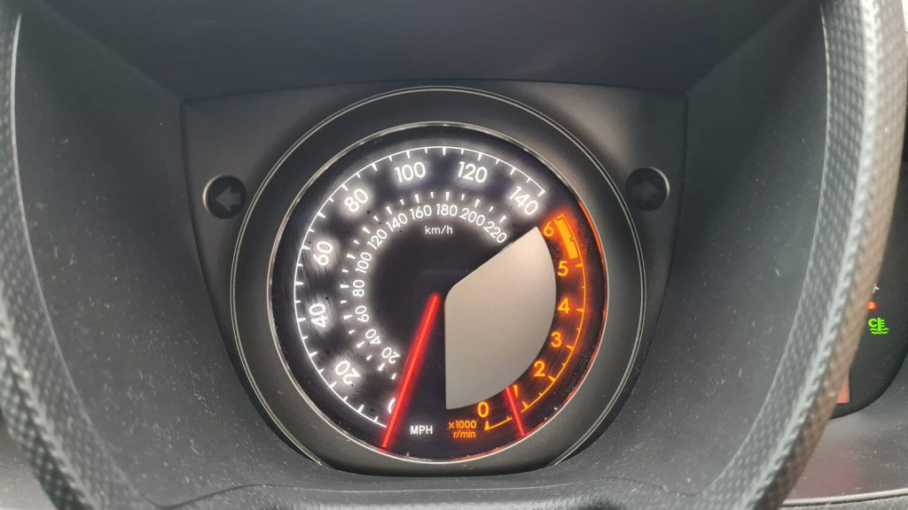 TOYOTA URBAN CRUISER