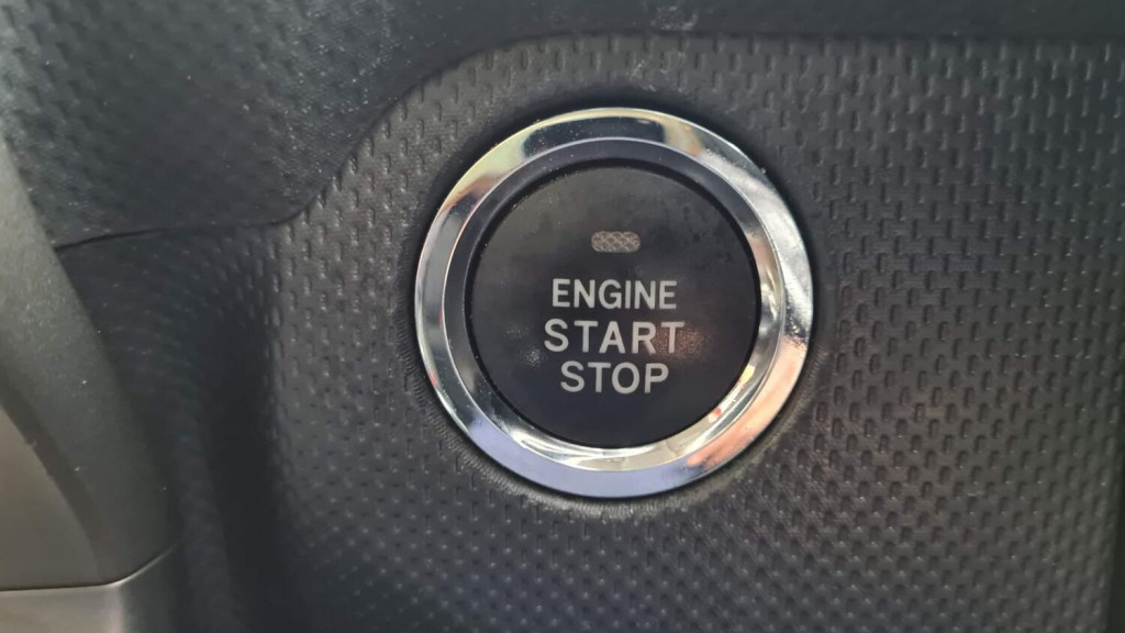 TOYOTA URBAN CRUISER