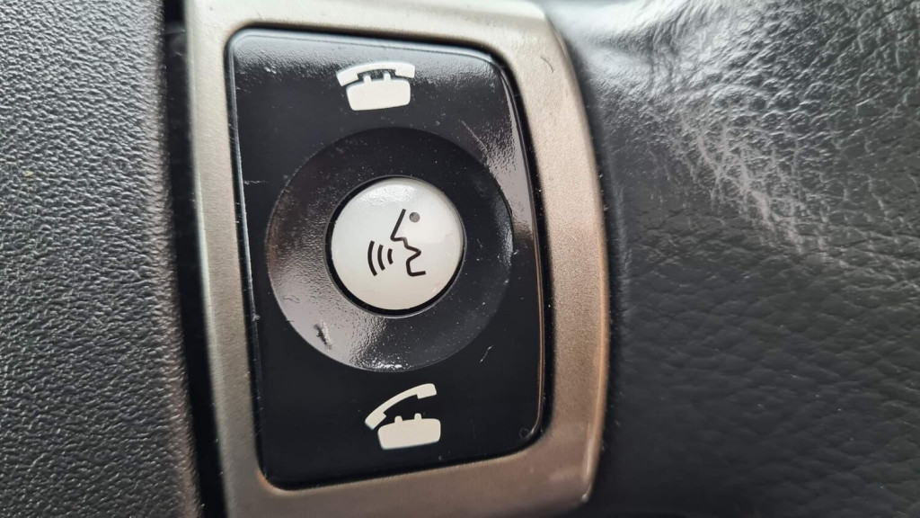 TOYOTA URBAN CRUISER