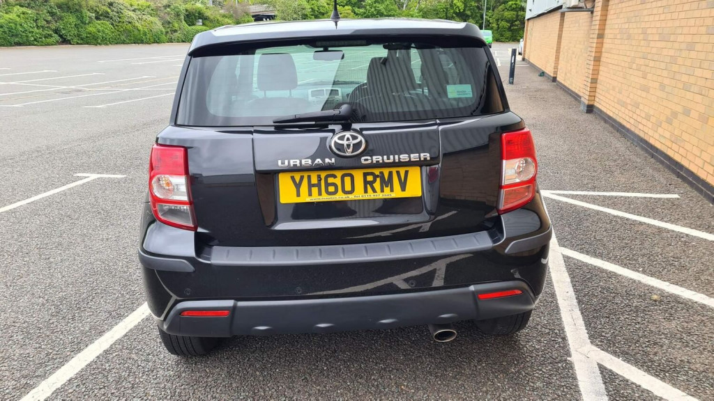 TOYOTA URBAN CRUISER