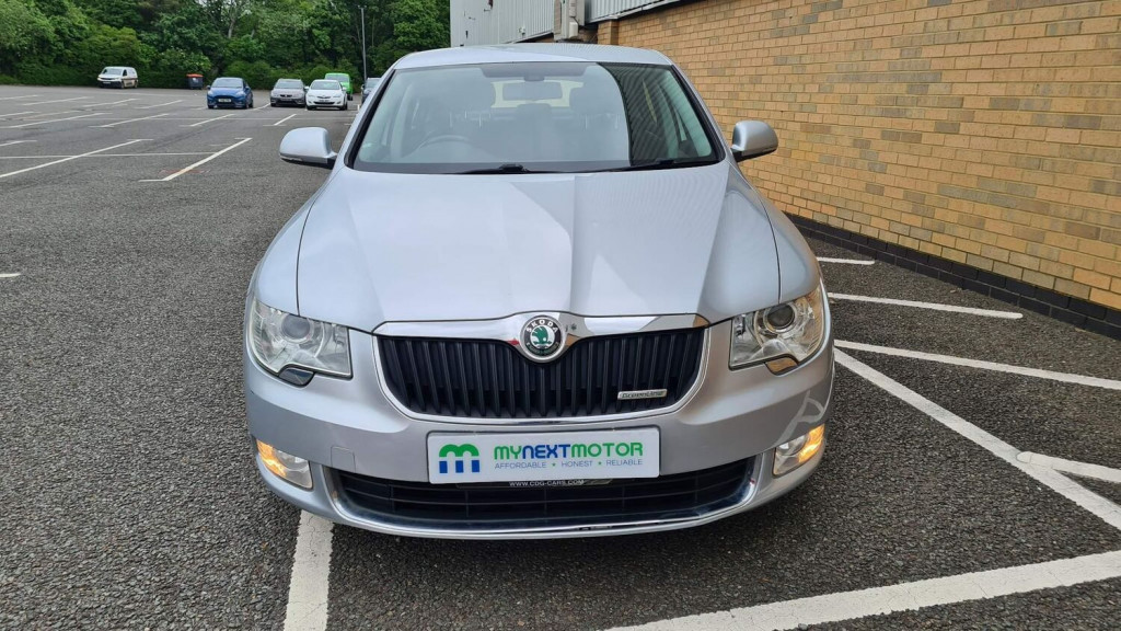 View SKODA SUPERB 1.6 TDI SE GreenLine II Euro 5 (s/s) 5dr
