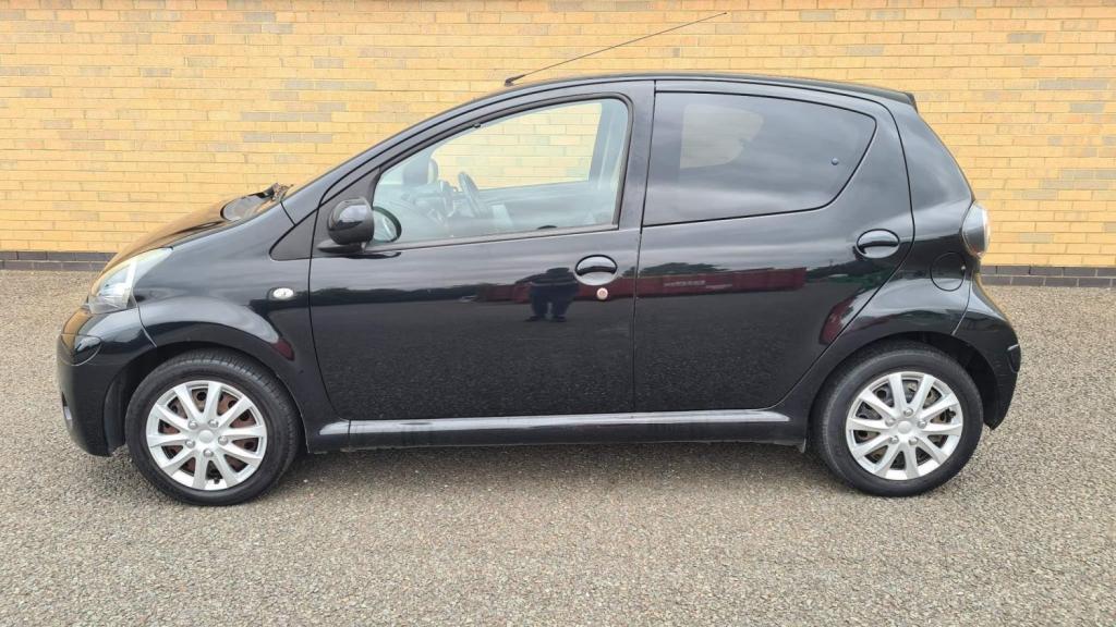 TOYOTA AYGO