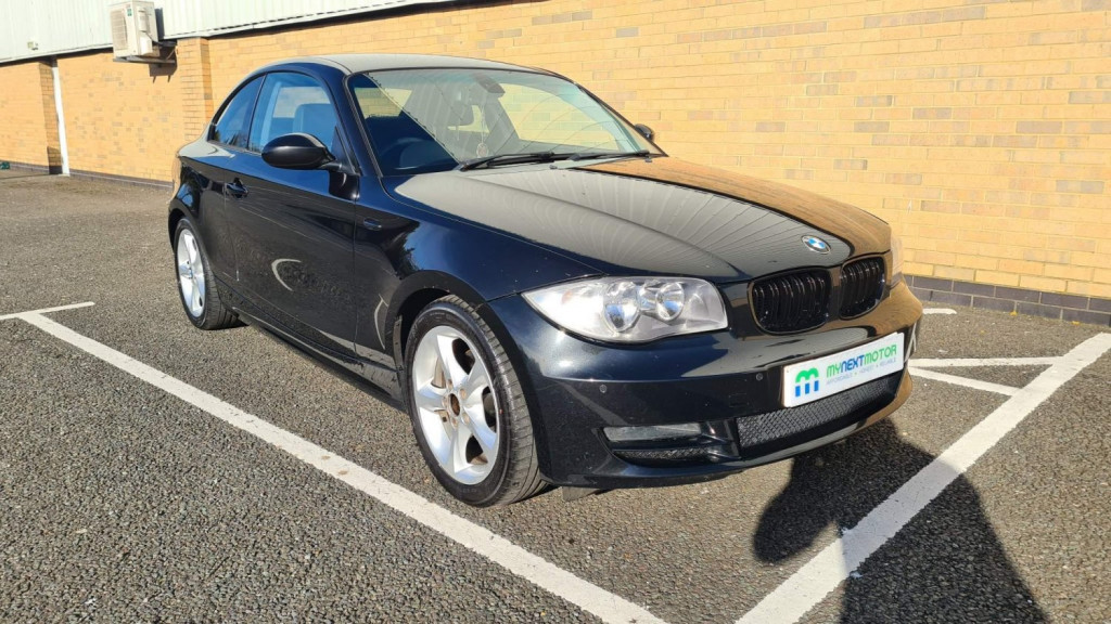 View BMW 1 SERIES 2.0 120d SE Euro 5 2dr