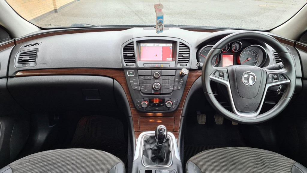 VAUXHALL INSIGNIA