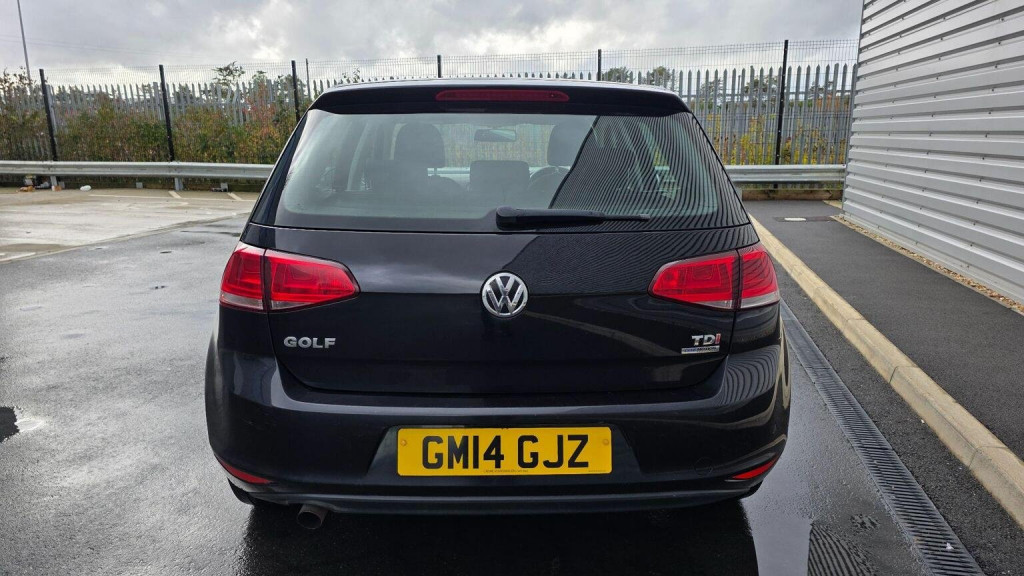 VOLKSWAGEN GOLF