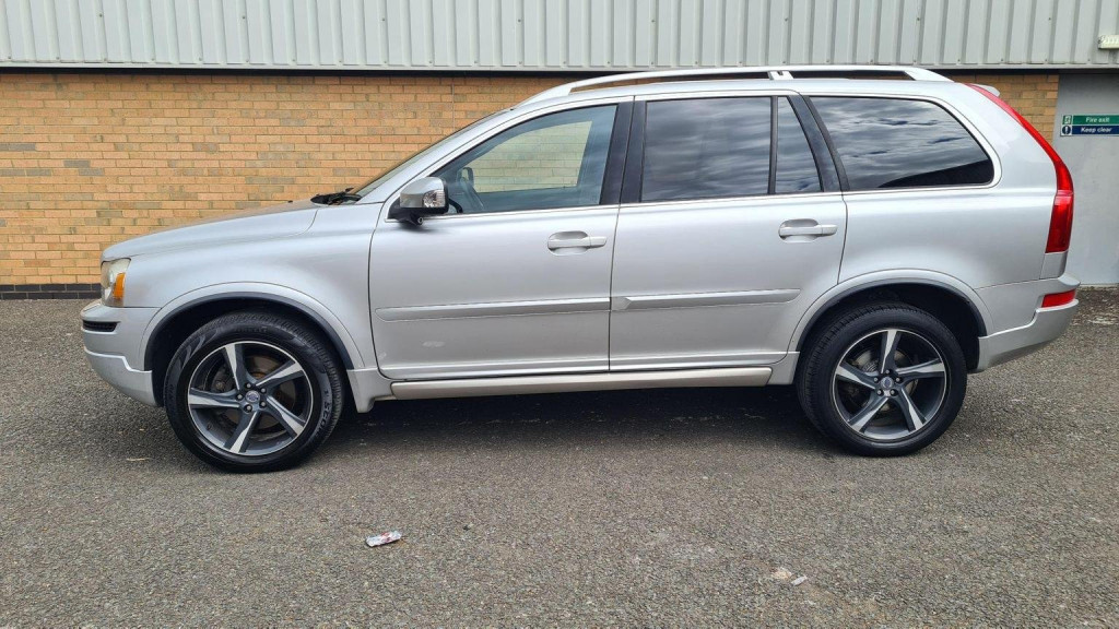 View VOLVO XC90 2.4 D5 R-Design Geartronic 4WD Euro 5 5dr
