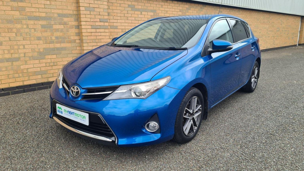 View TOYOTA AURIS 1.4 D-4D Icon Plus Euro 5 (s/s) 5dr