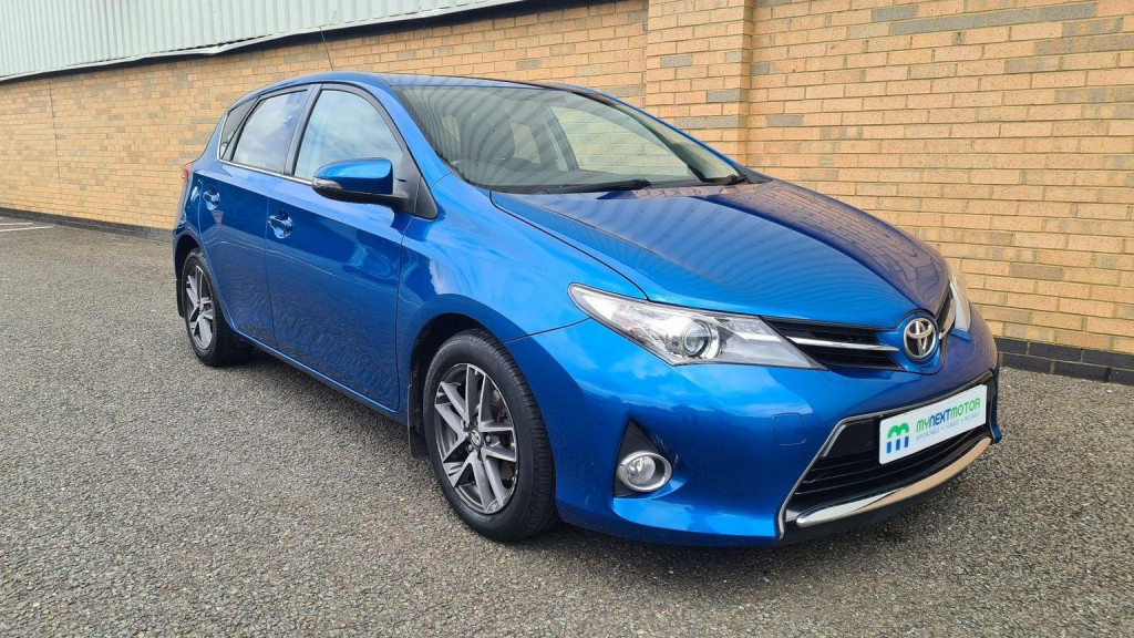 View TOYOTA AURIS 1.4 D-4D Icon Plus Euro 5 (s/s) 5dr