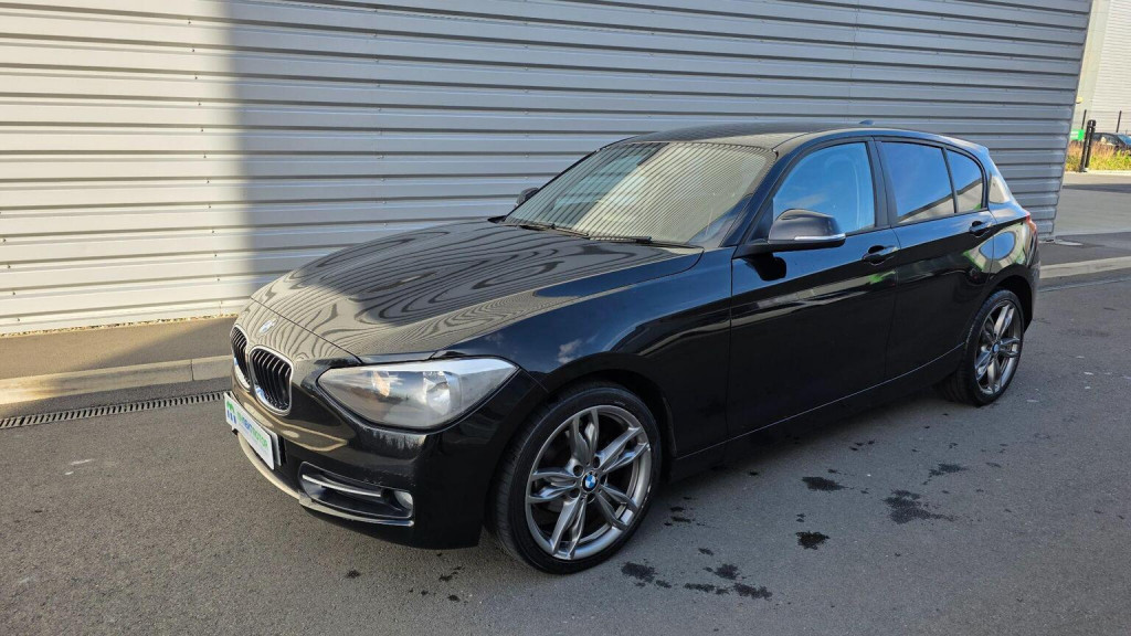 View BMW 1 SERIES 2.0 116d Sport Euro 5 (s/s) 5dr