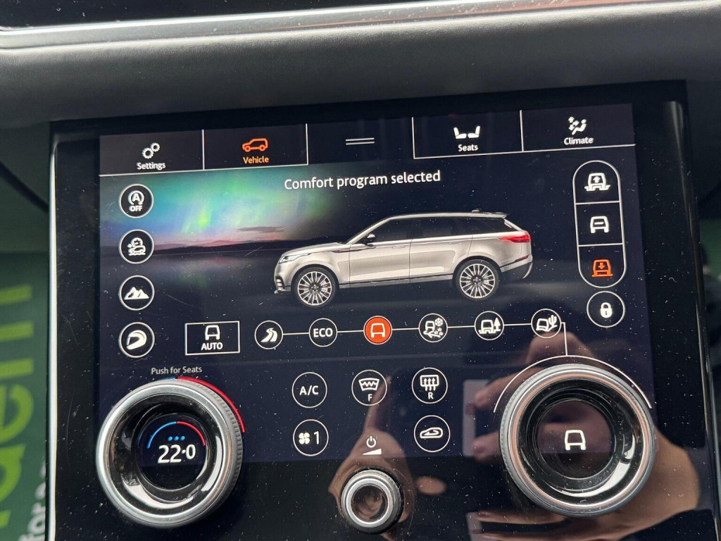 LAND ROVER RANGE ROVER VELAR