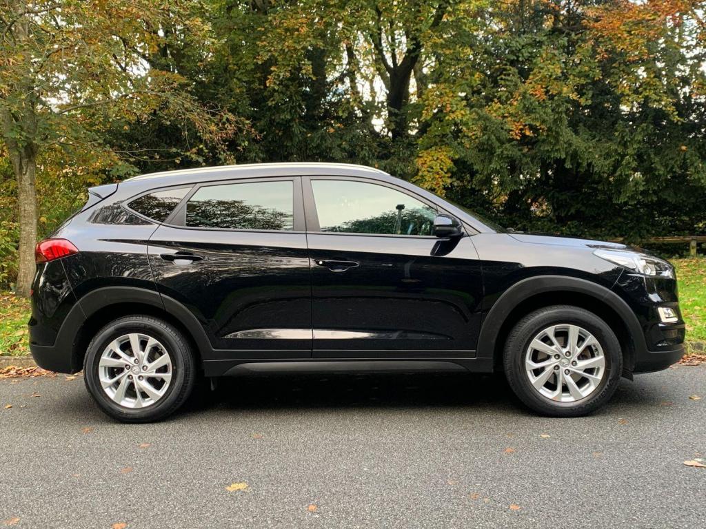 View HYUNDAI TUCSON 1.6 GDi SE Nav