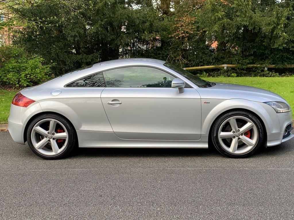 View AUDI TT 2.0 TFSI S line
