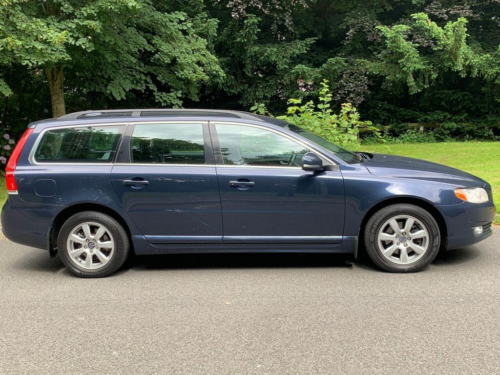 View VOLVO V70 2.0 D4 Business Edition