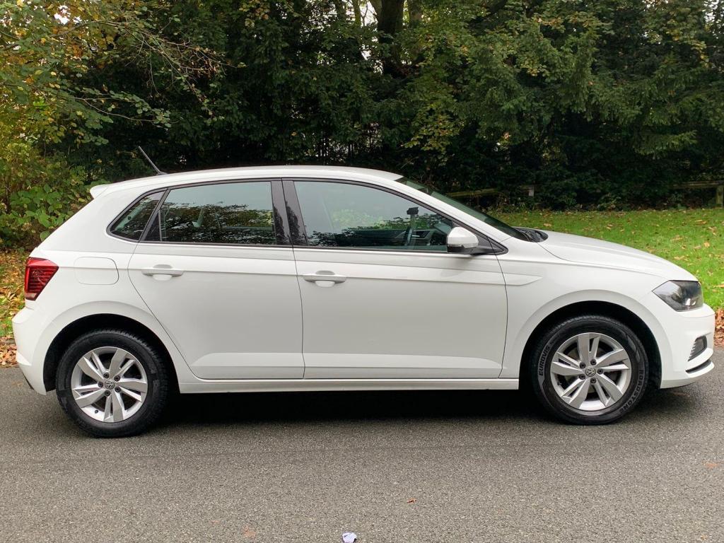 View VOLKSWAGEN POLO 1.0 SE