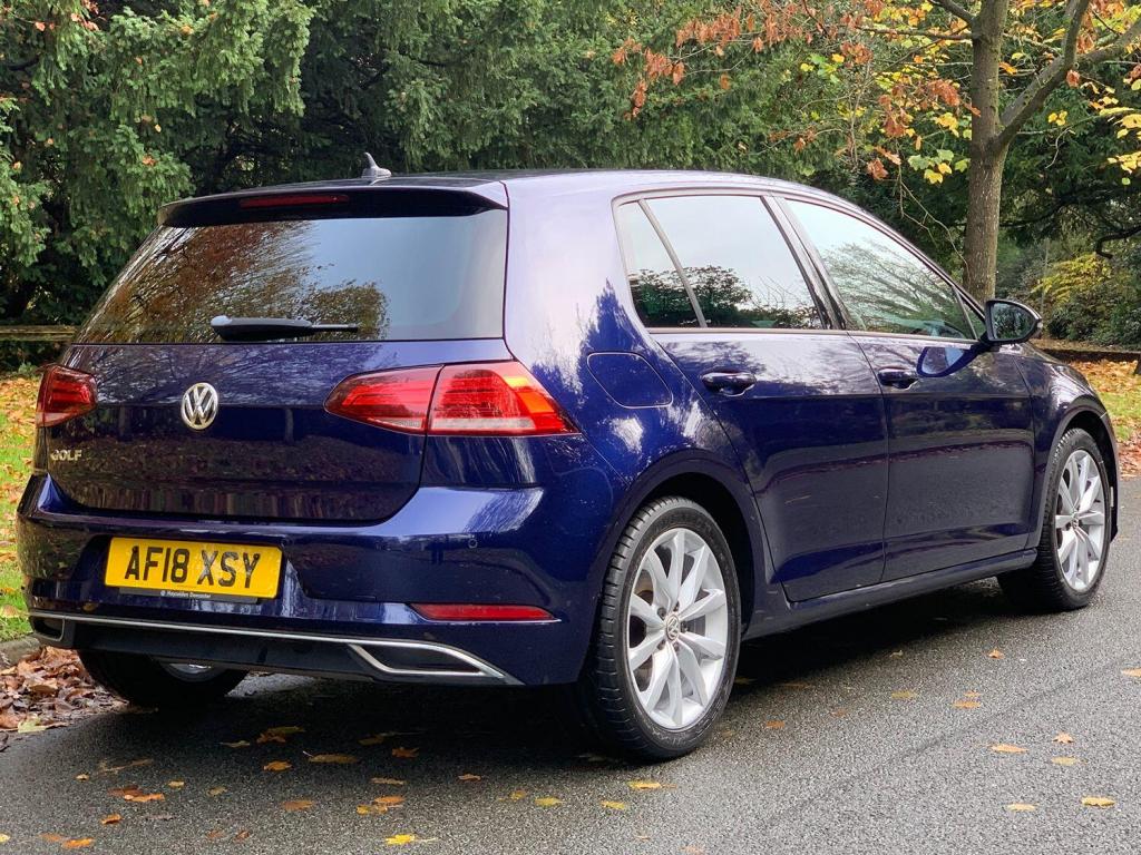 View VOLKSWAGEN GOLF 1.5 TSI EVO GT