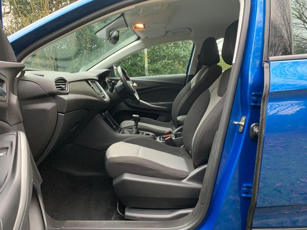 VAUXHALL GRANDLAND X