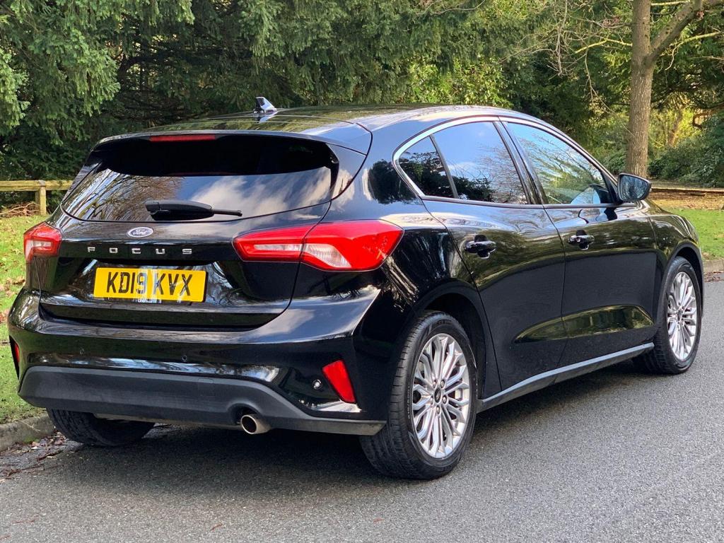 View FORD FOCUS 1.0 T EcoBoost Titanium X