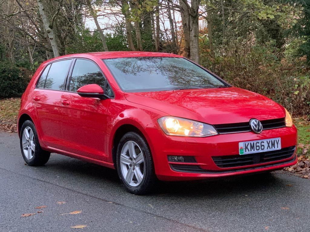 View VOLKSWAGEN GOLF 1.6 TDI BlueMotion Tech Match Edition