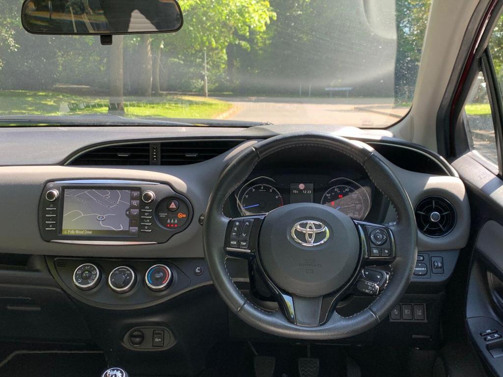 TOYOTA YARIS