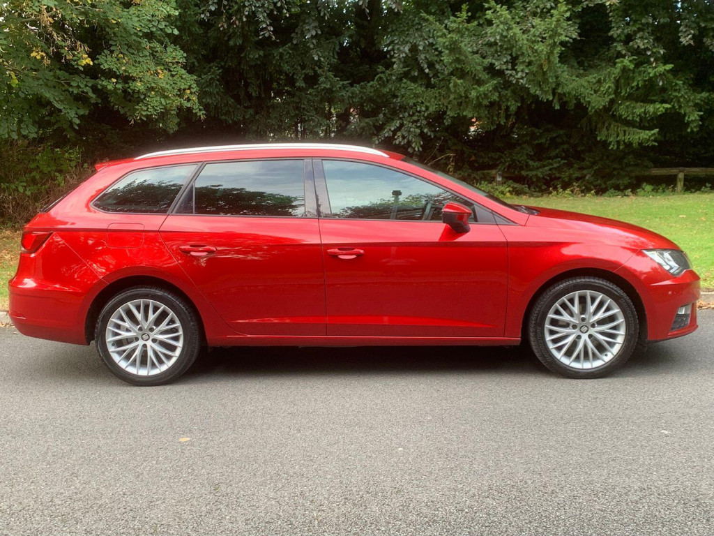 View SEAT LEON 2.0 TDI SE Dynamic