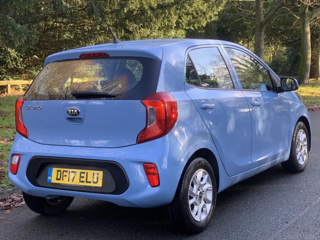 View KIA PICANTO 1.0 2