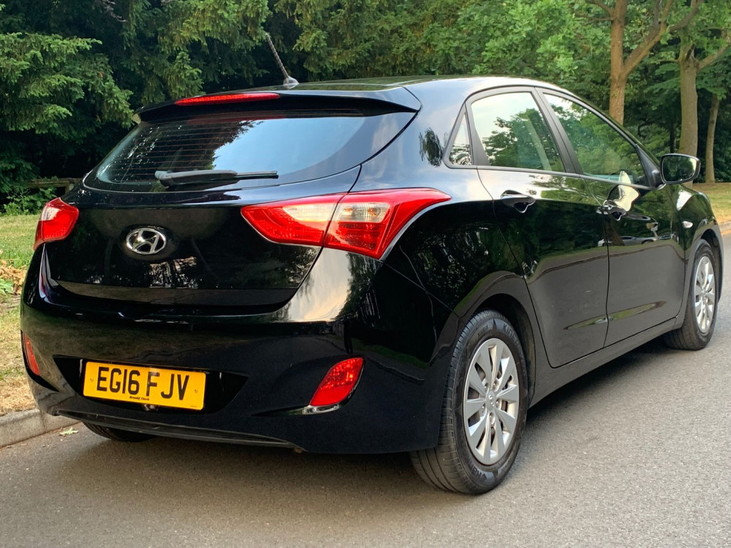 View HYUNDAI I30 S BLUE DRIVE