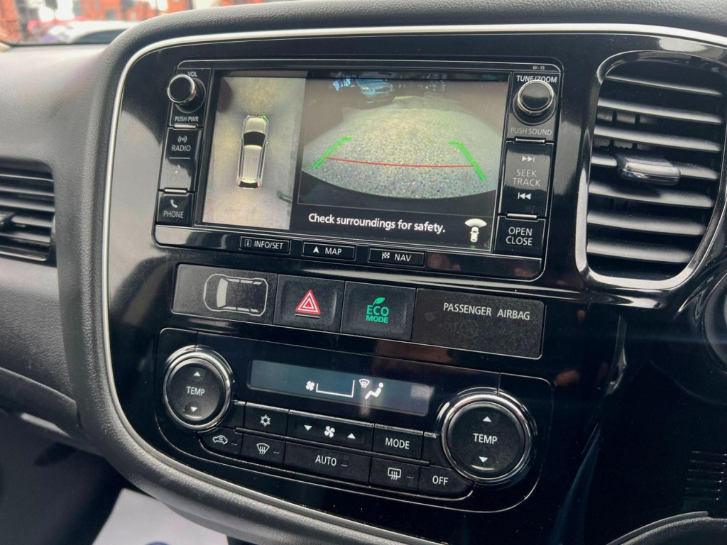 MITSUBISHI OUTLANDER