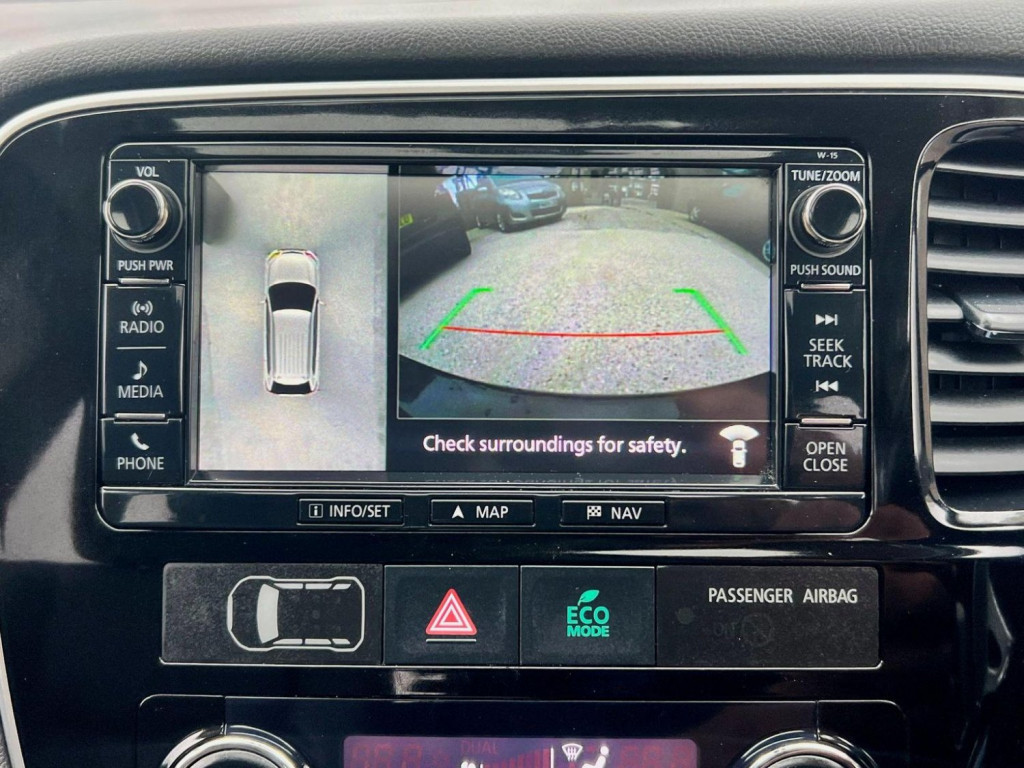 MITSUBISHI OUTLANDER