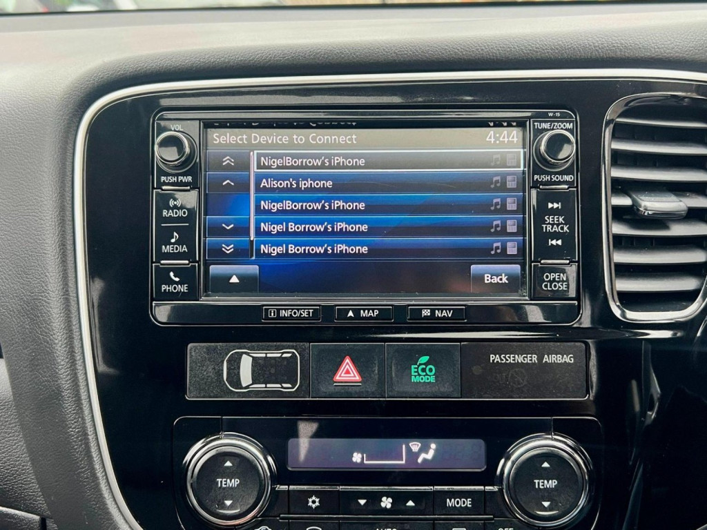 MITSUBISHI OUTLANDER