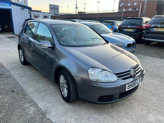 VOLKSWAGEN GOLF 1.6 FSI Match 5dr
