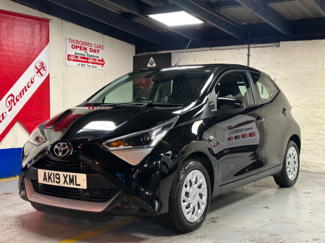 TOYOTA AYGO 1.0 VVT-i x-play