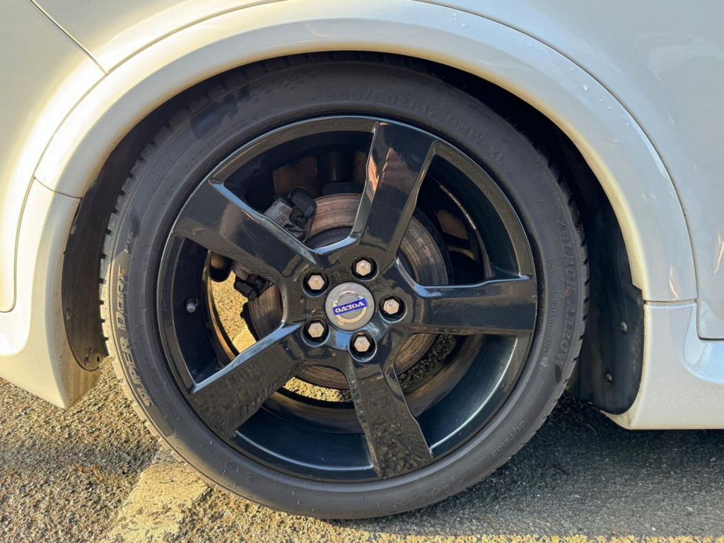 VOLVO C30