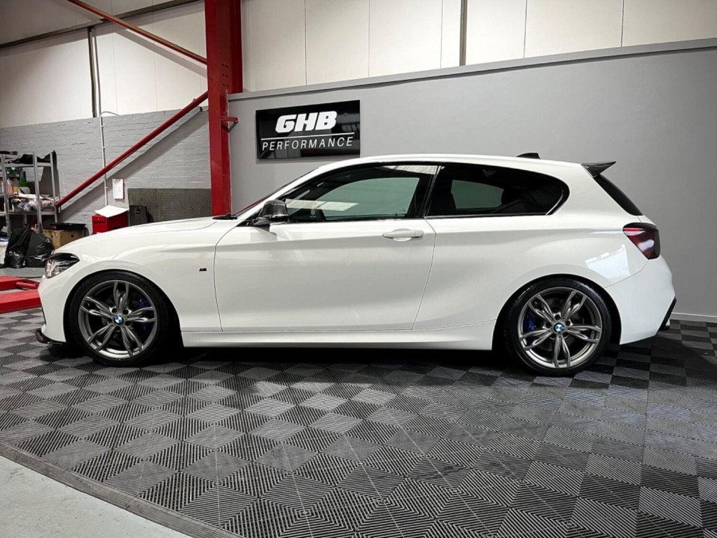 View BMW 1 SERIES 3.0 M140i 3-door