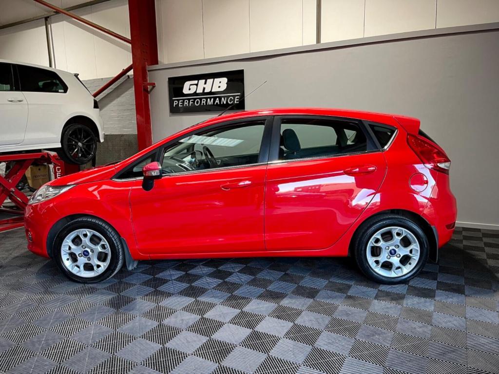 View FORD FIESTA 1.3 Zetec